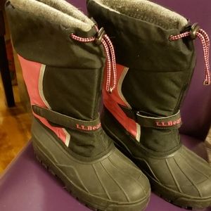 L.L. Bean boots girls size 4 great condition